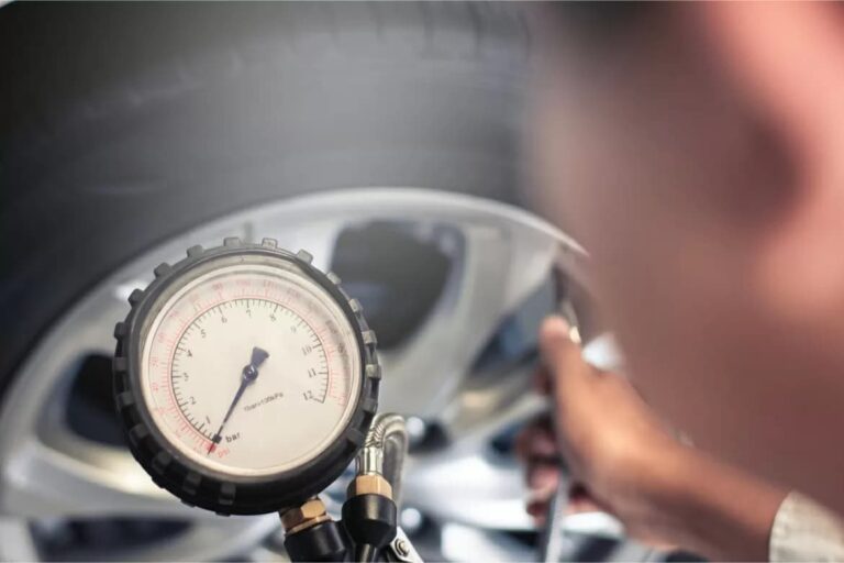 Tyre Fitting, Tracking & Balancing Basingstoke MOT and Service Centre